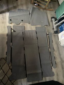 Toyota Sienna 8 pc set OEM carpet floor mats