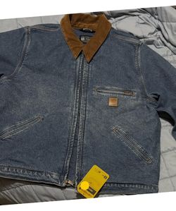 NWT***BRAND NEW Carhartt Denim Detroit Jacket 🔥 size L  Condition: Brand new, never worn! Perfect condition corduroy  collar
