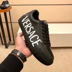 Versace Men’s Sneaker With Box New 