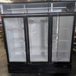 74-In Glass Door Refrigerator Merchandiser Model Clg1320 Bf
