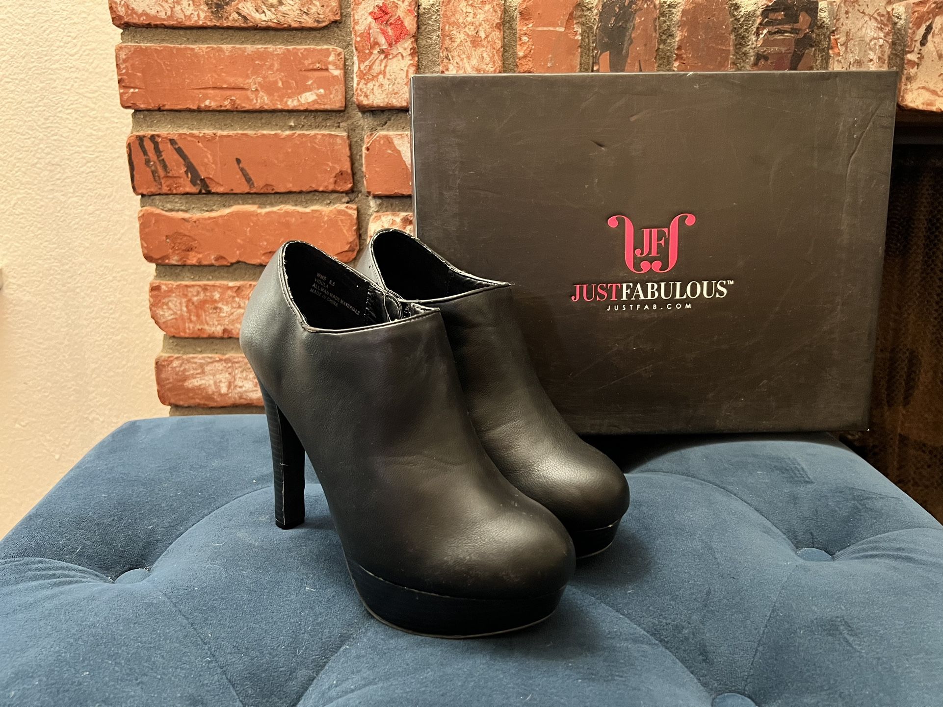 JustFab Vidula  - Black Booties   Size:8.5