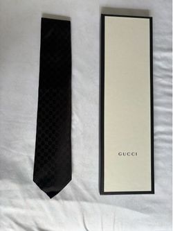 Authentic and beautiful Gucci tie