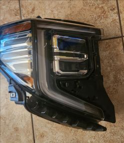 2022-2025 GMC Sierra Headlamp RH