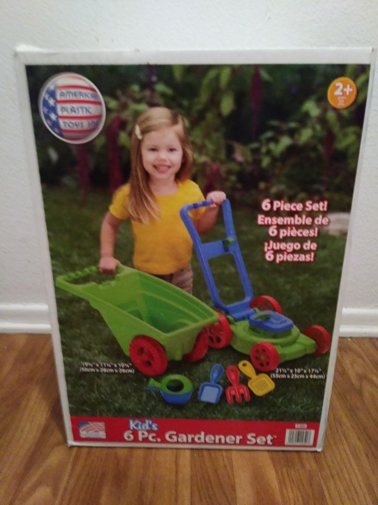 Kids 6 pc. Plastic Gardener set Christmas Birthday