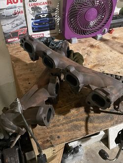 6.4L Hemi Exhaust Manifolds W/O2 Sensors