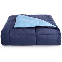 Martha stewart essentials reversible down alternative full/queen comforter creat