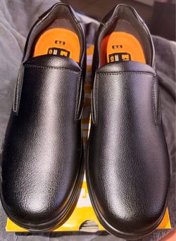 Men’s work shoes