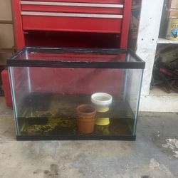 20 Gallon Fish Tank 25$