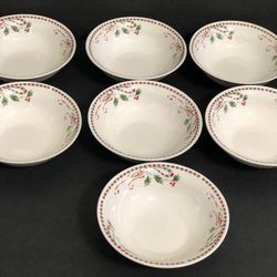 Gibson Designs Festive Traditions 6 3/8” Soup / Cereal Bowls Set of 7