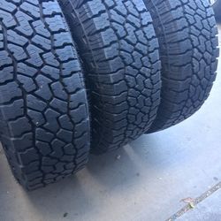 4 Newer Tires 35x11.50x17..Falken Wildpeak AT4W