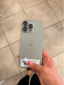 iPHONE 15 PRO MAX UNLOCKED 512GB
