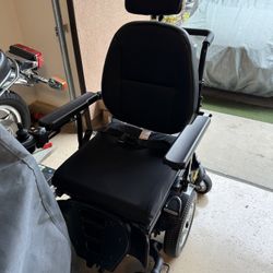 MERITS (P325) POWER WHEELCHAIR-Brand New!