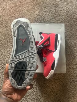Jordan 4’s (TORO)