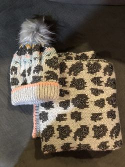 Francesca’s Hat And Scarf Set