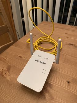 NETGEAR INTERNET RANGE EXTENDER with ethernet cable