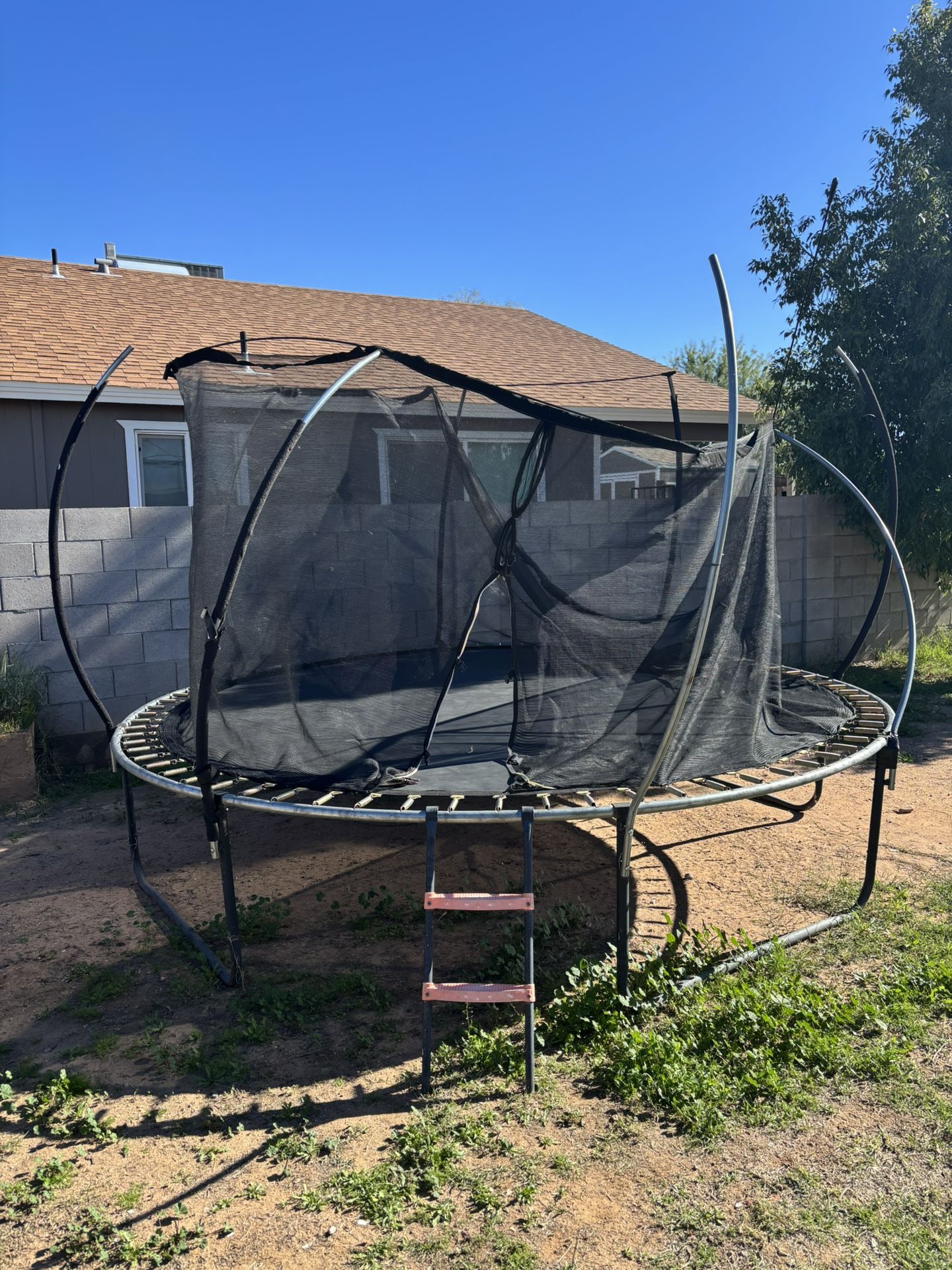12’ Trampoline