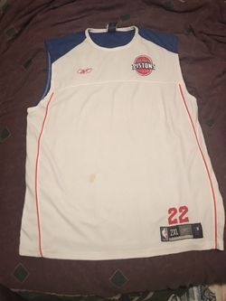 Game worn Detroit pistons jersey