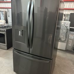 2021 LG 29 cu.ft. Fridge water ice can deliver. French Door Refrigerator w/Multi-Air Flow and SmartPull Handle Printproof Black Stainless Steel, ENERG