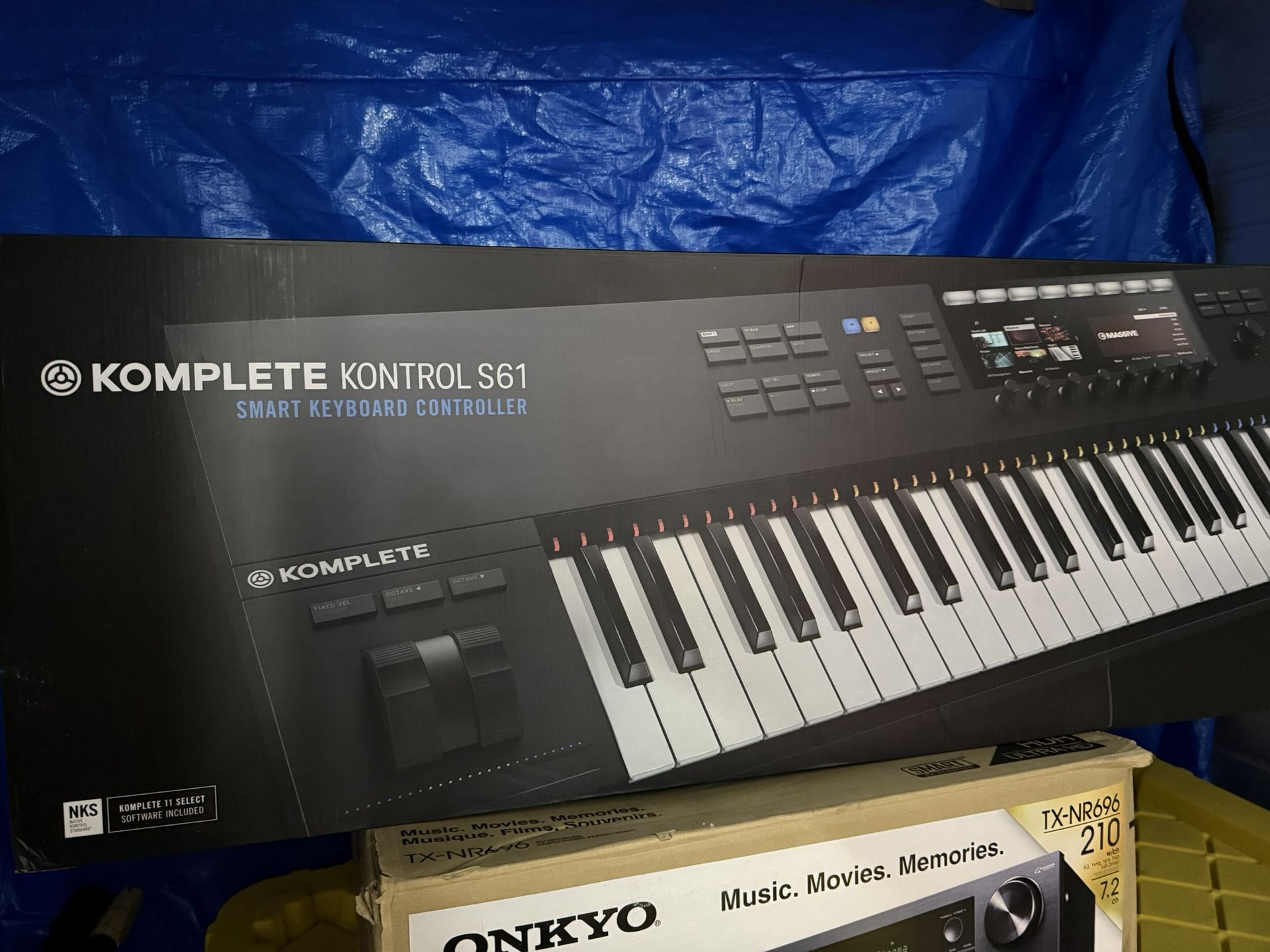 Komplete Kontrol S61 MK2 Smart Keyboard