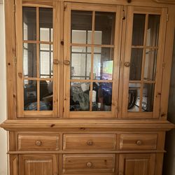Broyhill Maple Oak Hutch/Buffet Cabinet