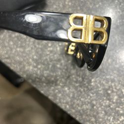 Balenciga Shades 