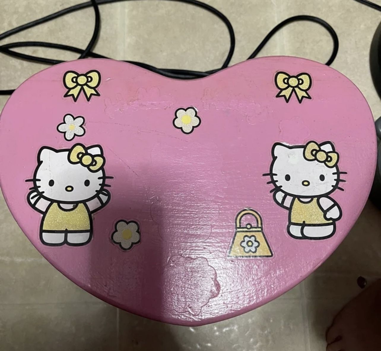 HELLO KITTY STOOL