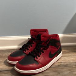 Jordan 1 Mid Reverse Bred (2021) 