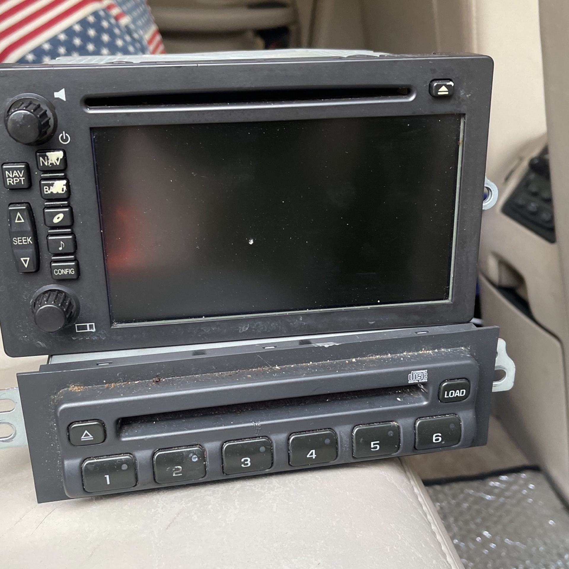 2001-2006 Cadillac Escalade Radio