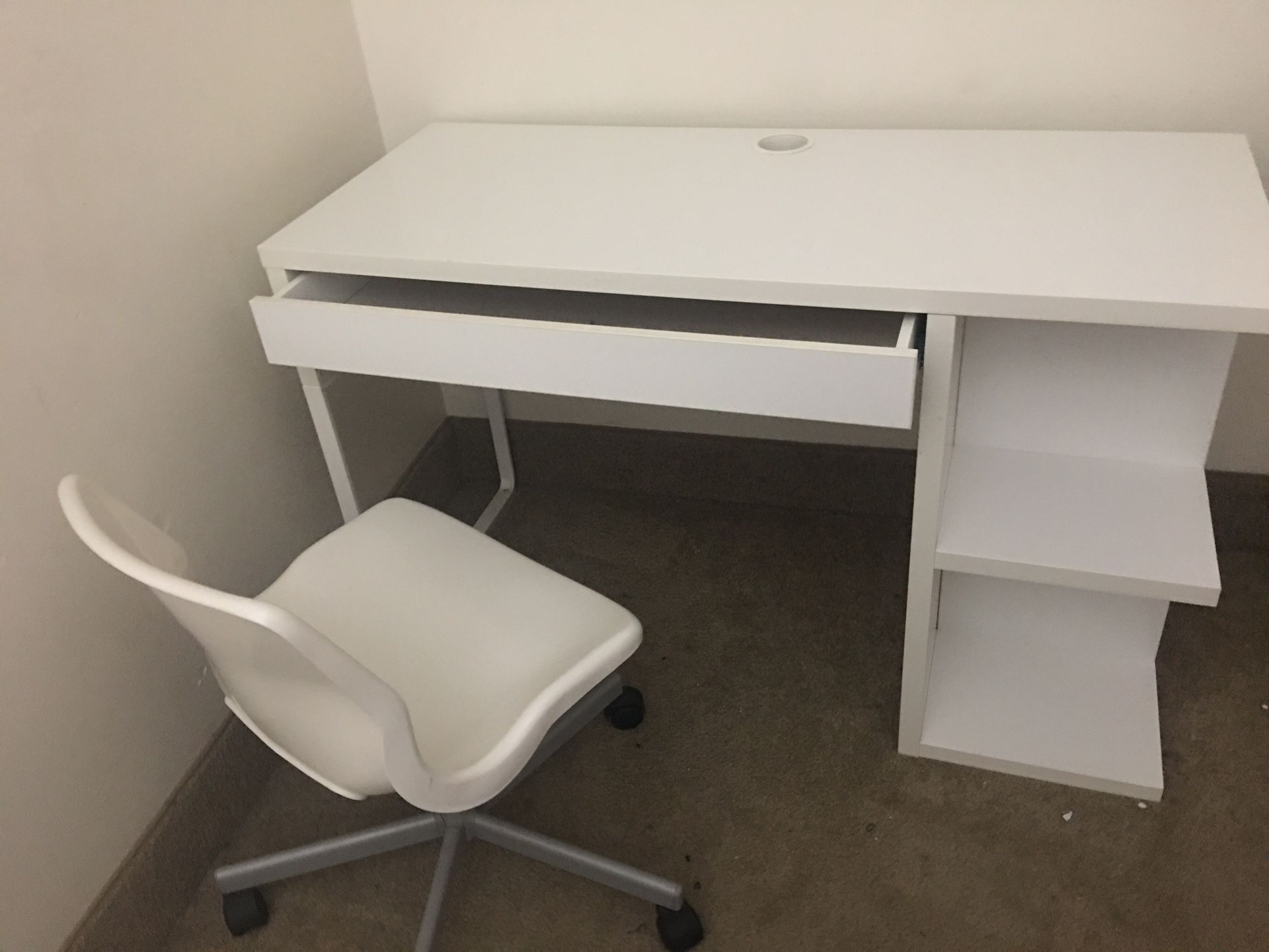 IKEA Desk and Resin Swivel Chair - excellent like new condition