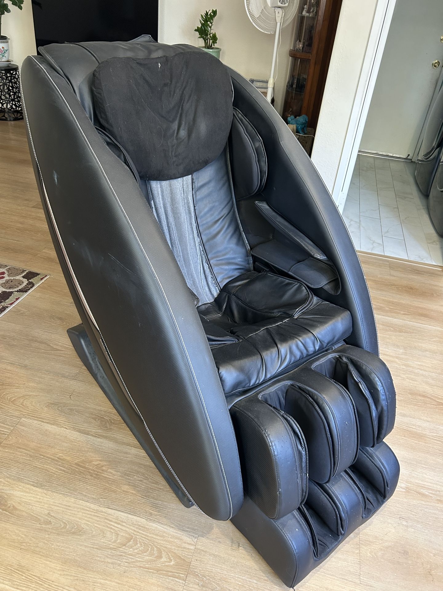KGC A-307 Massage Chair