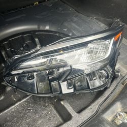 Siena Headlight 2021-2022