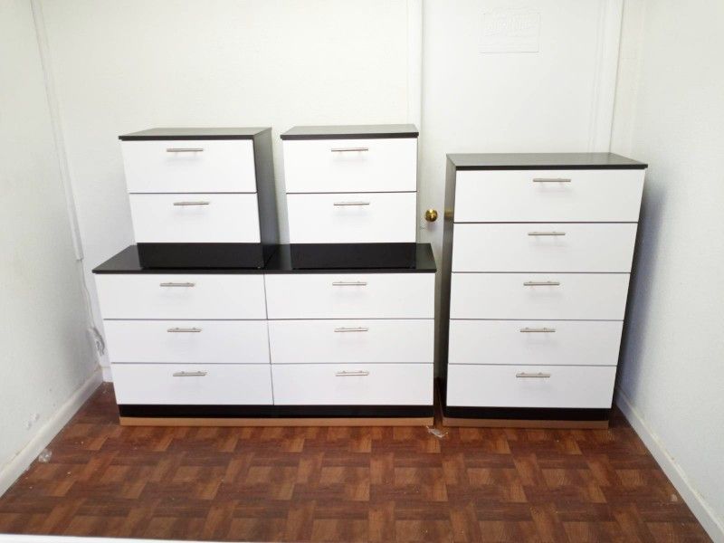 NEW DRESSER CHEST AND 2 NIGHTSTANDS. MIRROR NOT INCLUDED. ALSO SOLD SEPARATELY