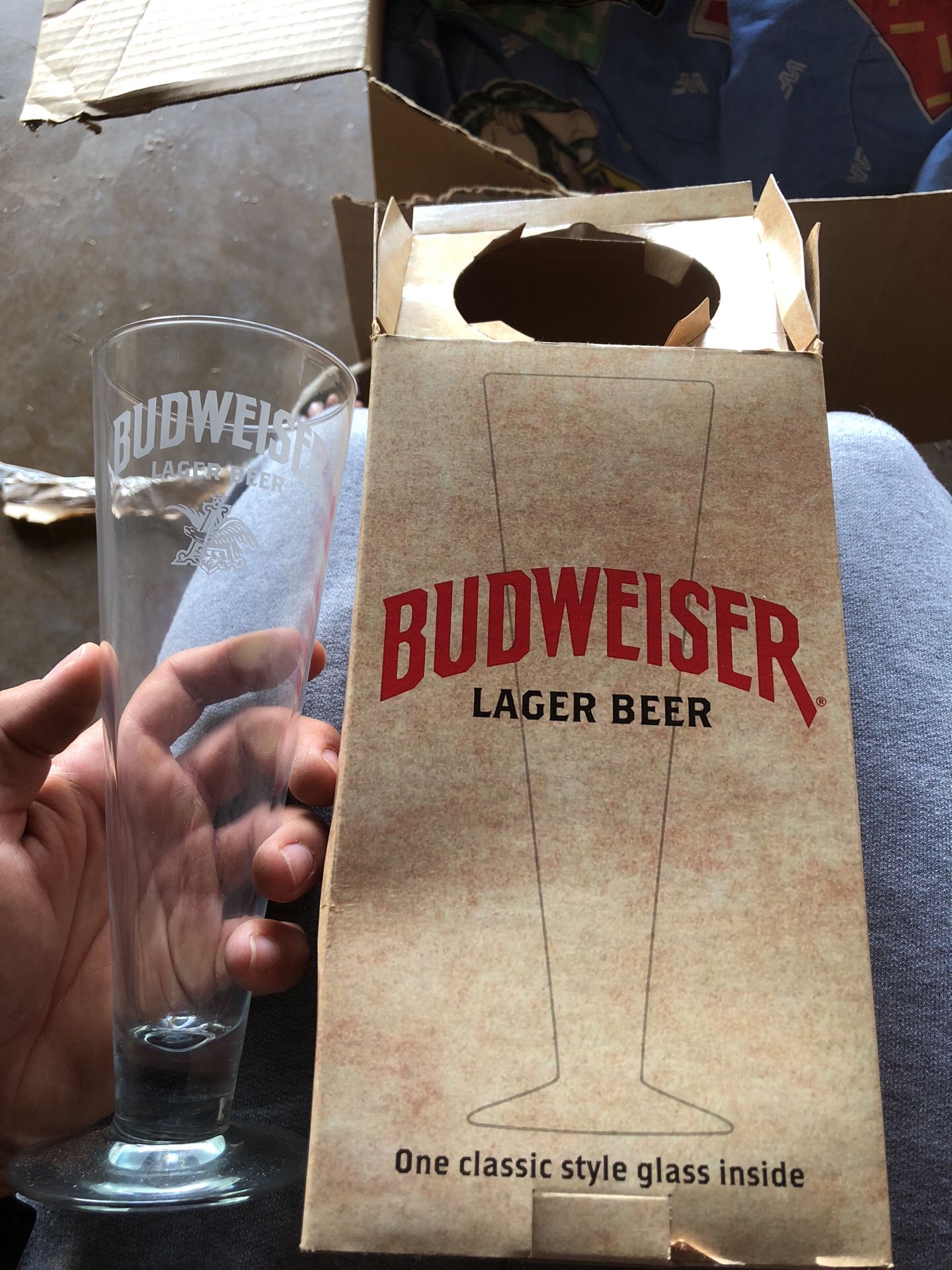 Traditional style brand new Pilsner Budweiser collectible pint glass