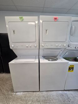 27in Stackable Washer And Electric Dryer Used Good Condition