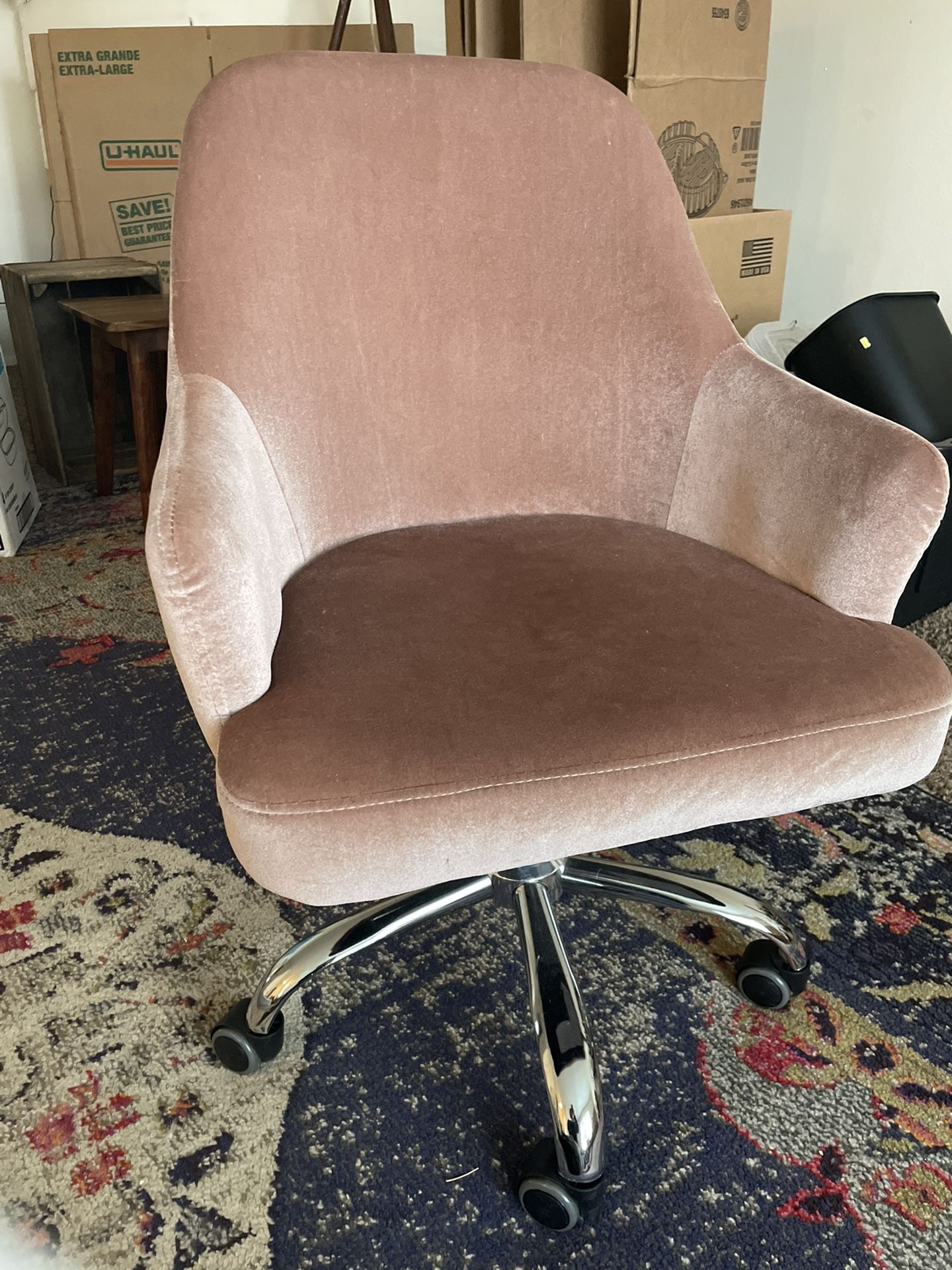 Velvet Pink Office Chair