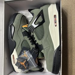 Jordan 4 Retro Undefeated