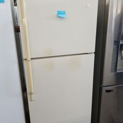 Maytag Almond Top Freezer Refrigerator 