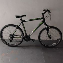 BICYCLE TREK 21 SPEED BRAND NEW 