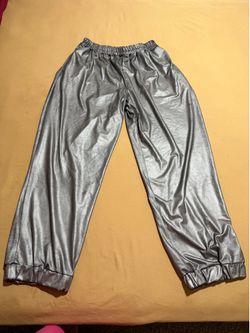 Shiny pants for women