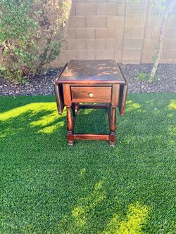 Ethan Allen Drop-Leaf Side Table