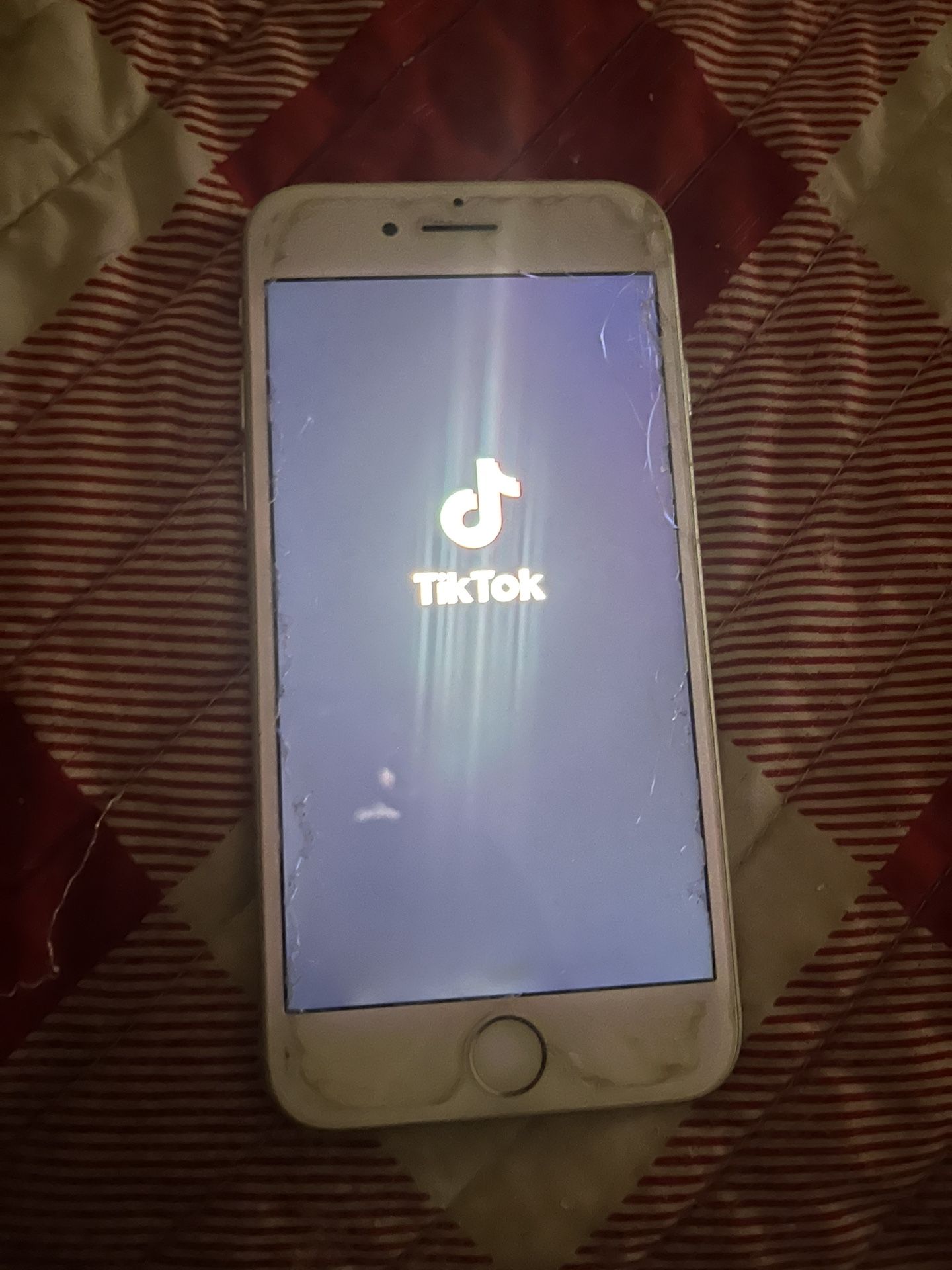 Iphone 8 WITH TIKTOK DOWNLOADED used with screen protector