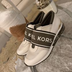 Michael Kors women sneakers size 5.5