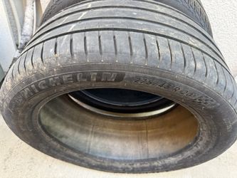 1 Tire 80% Life Tesla Model X 