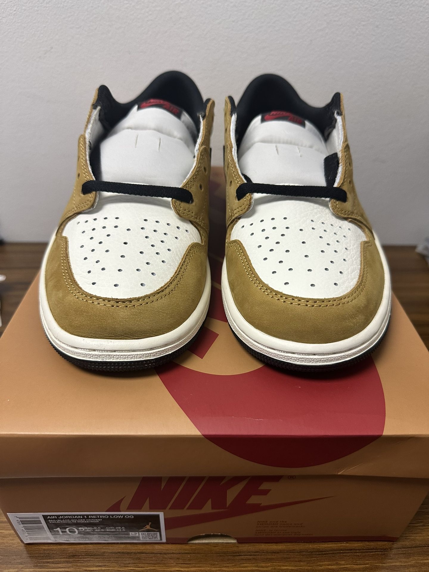 DS Air Jordan 1 Retro Low OG “Rookie of the Year” Men’s size 10.5