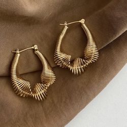 New Wire Hoop Earrings 