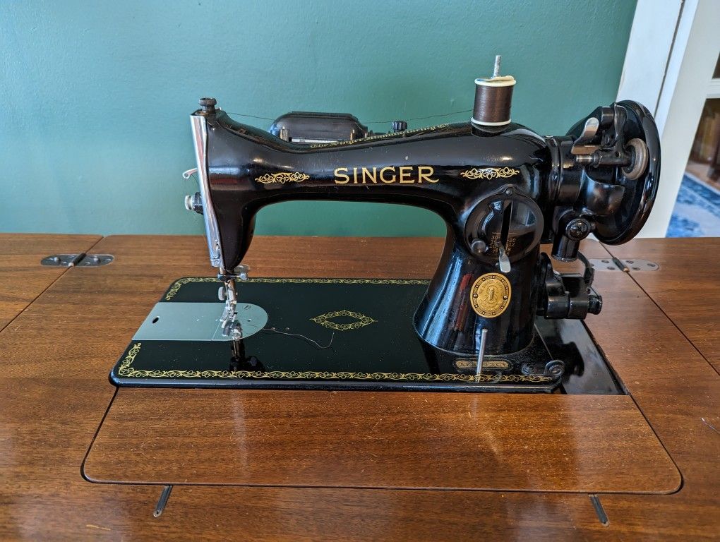 Singer vintage Sewing Machine With Mcm Cabinet And Chair