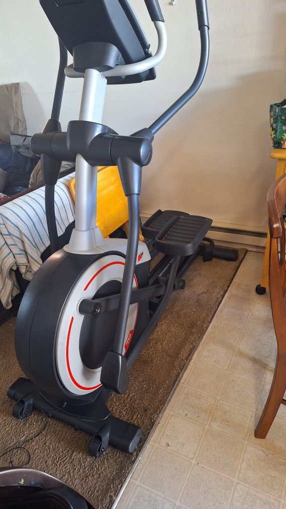 Proform Endurance 520 E Elliptical