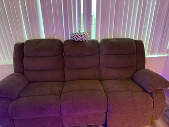 brown reclining sofa for sale 🤎