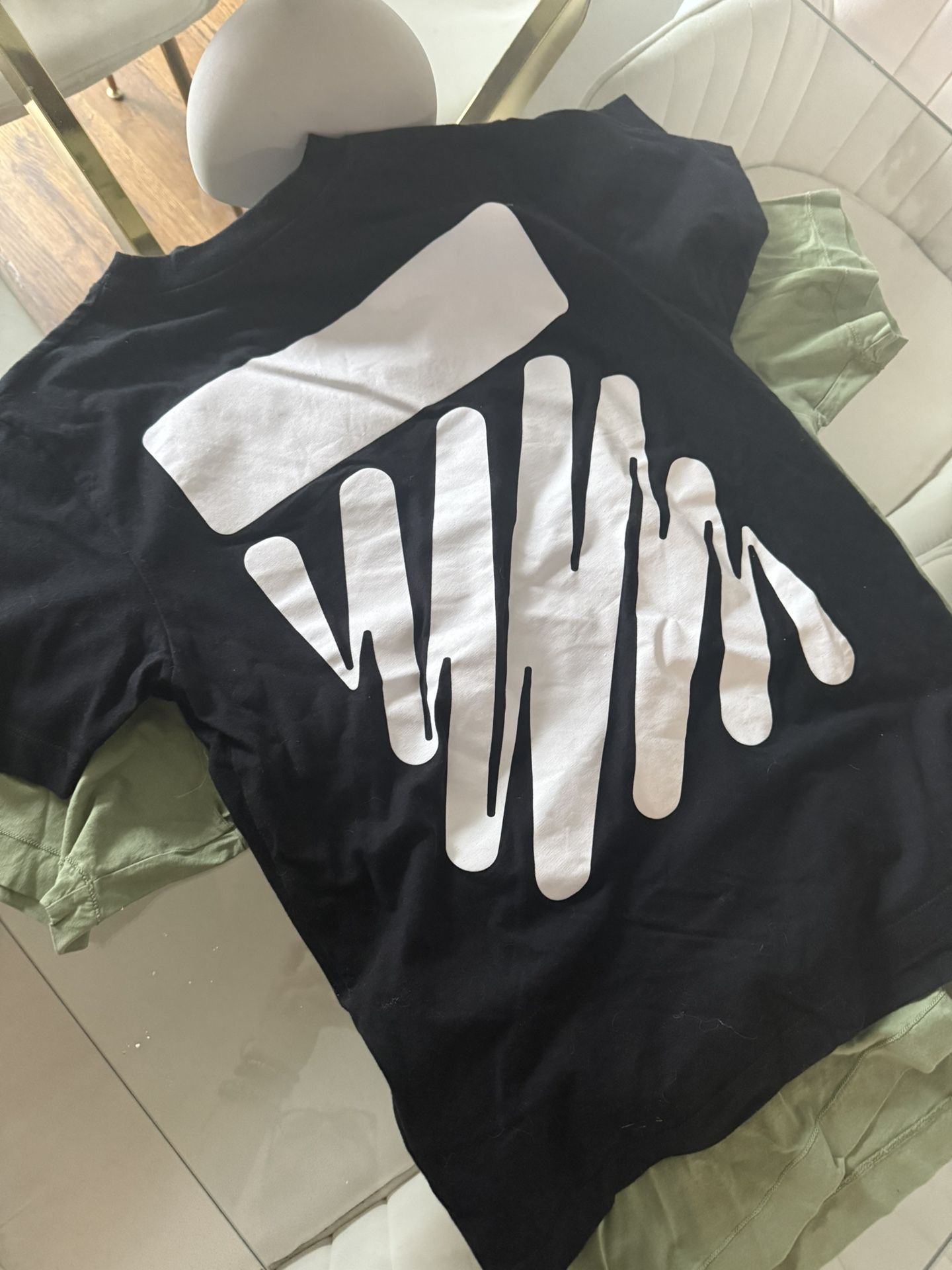 Off White Men’s Tee