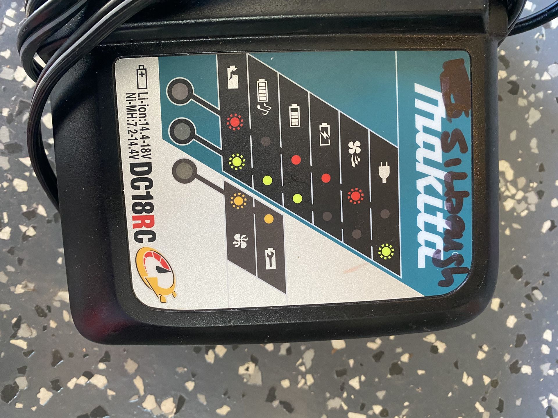 Makita Battery Chargers (2)